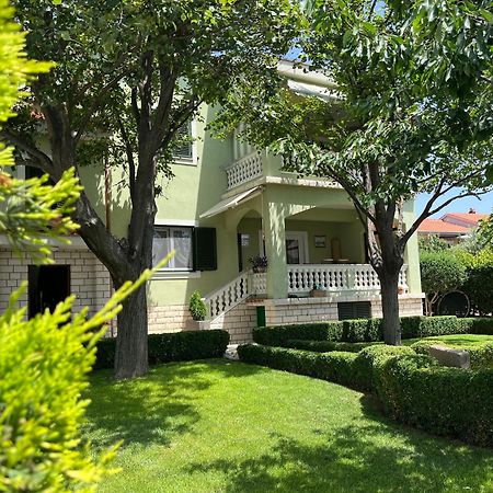 Apartman Adrijan Sukosan Bagian luar foto