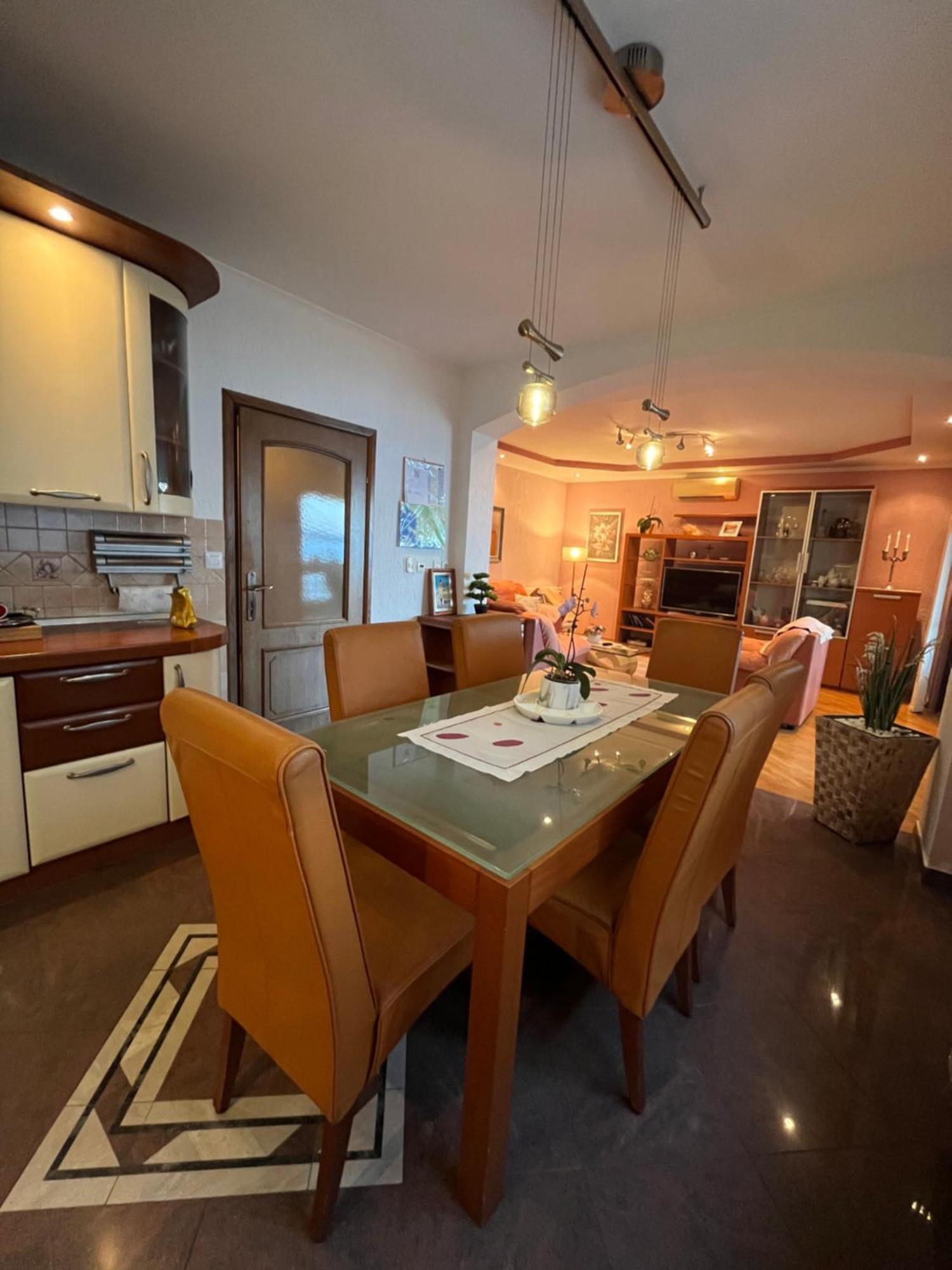 Apartman Adrijan Sukosan Bagian luar foto