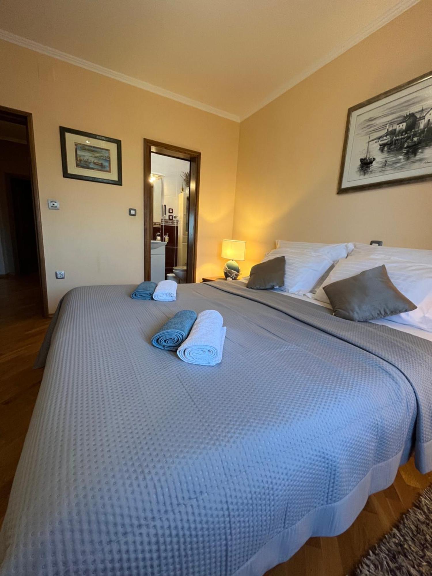 Apartman Adrijan Sukosan Bagian luar foto